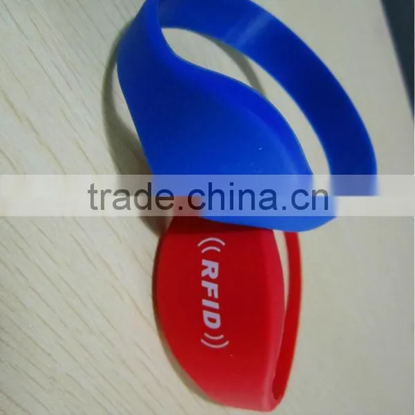 Access Control UHF RFID Cheap&cool Silicone Wristband photo-5