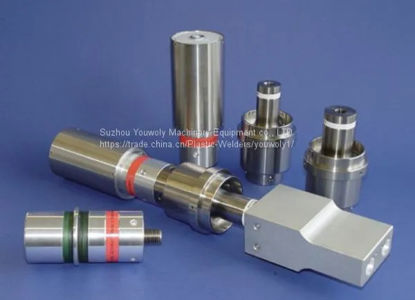 Automatic Plastic Cover Sealing Machine for Plastic Parts Welding or Joining photo-4