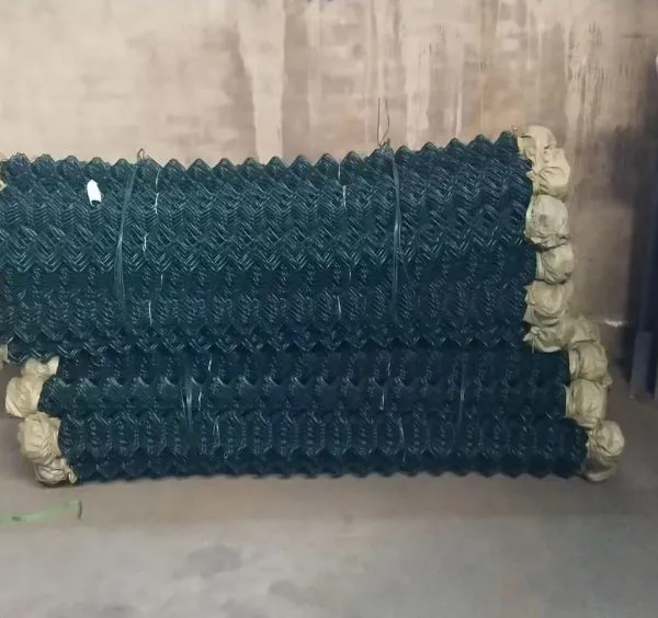 PVC Coated Green Chain Link Fence Wire Mesh for Outdoor Use