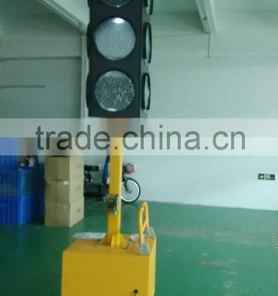 Hot Sale Kutuo Mobile Solar Traffic Light 300mm Solar Portable and Temporary Lighting Traffic Signal Light photo-2