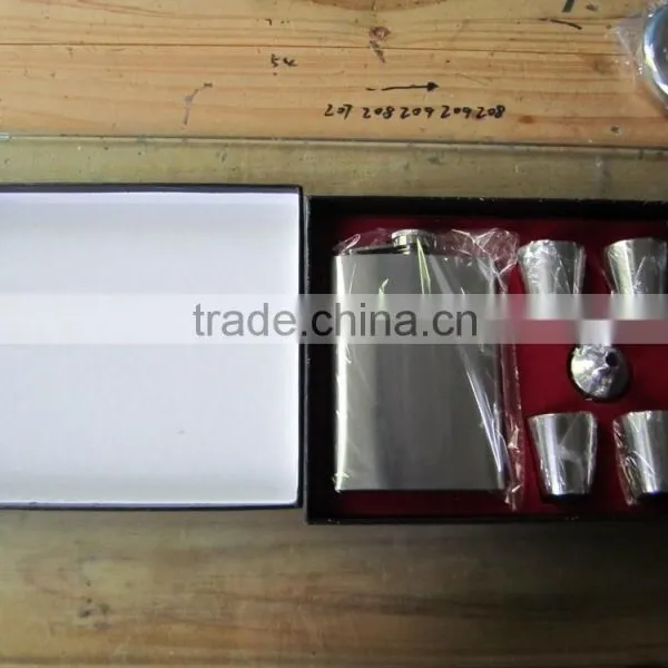 8oz Sanding Hip Flask With Small Funnel and 4pcs Cup in Gift Paper Box photo-4