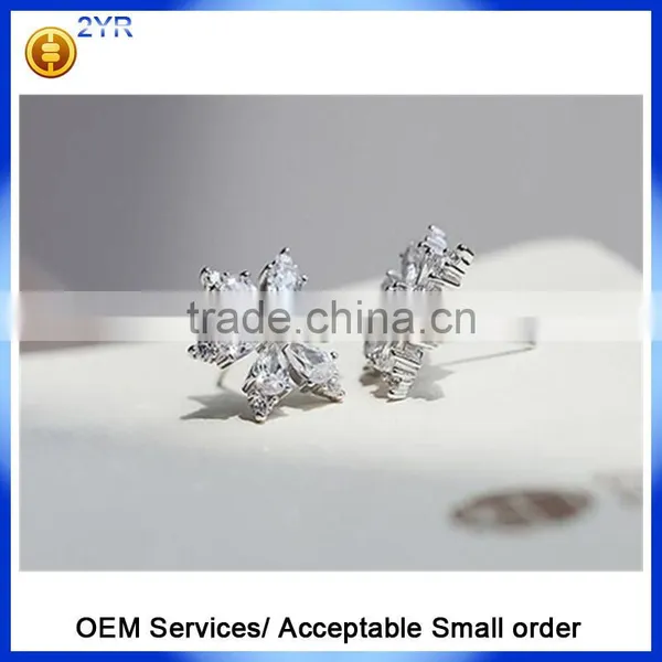 Wholesale 925 Sterling Silver Earring, Women Stud Earrings, White Cubic Zirconia Iced Flower Stud Earring photo-6