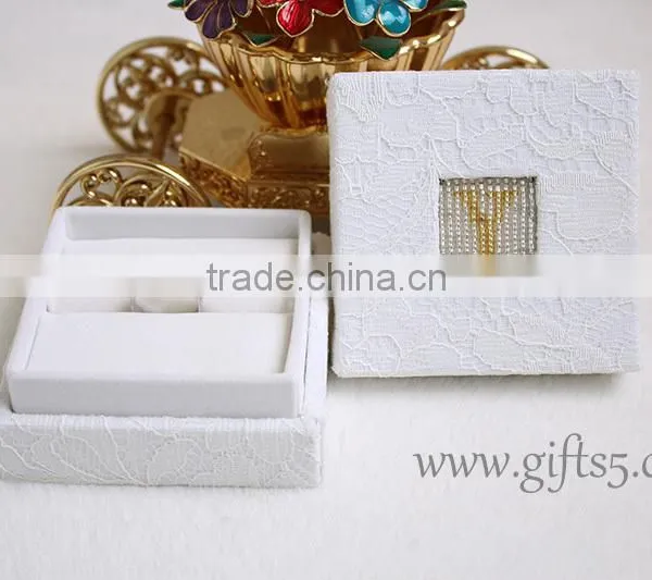 Elegant Personalized Wedding Ring Box for Ceremony With Beaded Name Plate of Y photo-3