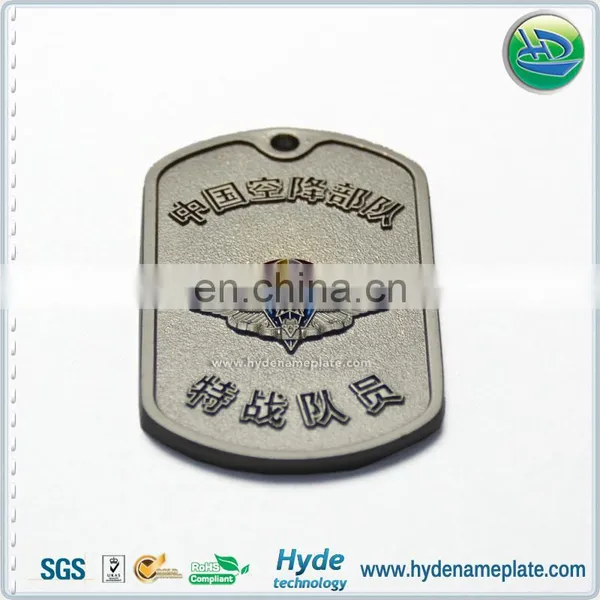 Fashion Style High Quality Zinc Alloy Gold Color Custom Metal Labels photo-2
