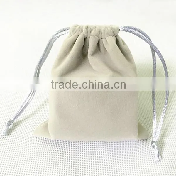 Custom Logo Embossed Drawstring Velvet Jewelry Pouch photo-5