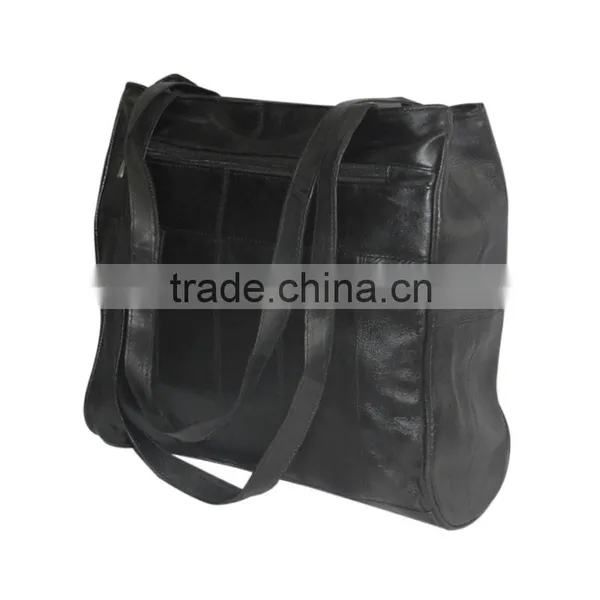 Ladies Handbag in Genuine Leather in Patchwork. photo-3