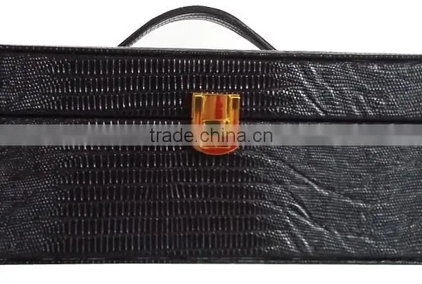 42bottles Hard Shell Black Leather Essential Oil Carrying Case, Locked Black Leather Essential Oil Hard Carry Case Holds 15ml photo-2