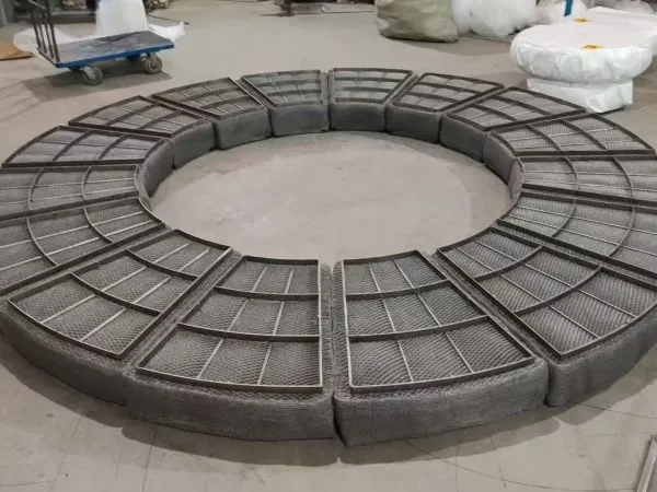 304 Stainless Steel Knitted Wire Mesh Demister Gas-Liquid Separation Filter Screen With Welding & Bending Services photo-3