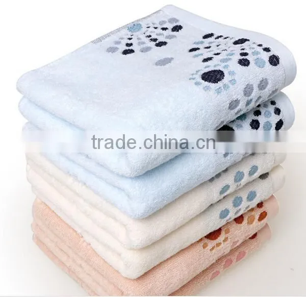 2015 Popular Jacquard Pattern Dobby Border Product , Soft Handfeeling Bath Towel photo-2