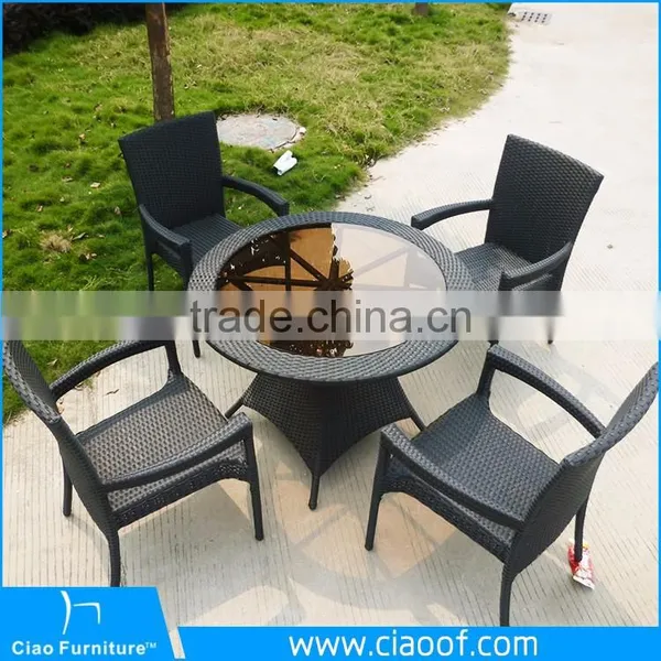 Основные продукты фабрики - черно-белый обеденный стол и стулья photo-4