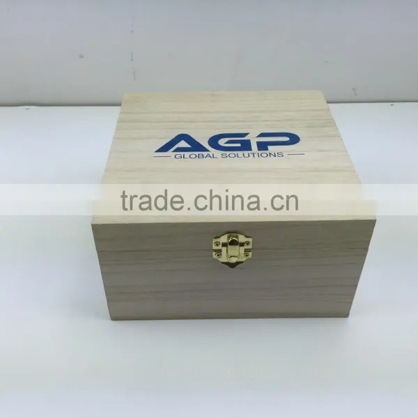 Eco-friendly Wooden Pine Essential Oil Box With Dividers photo-3