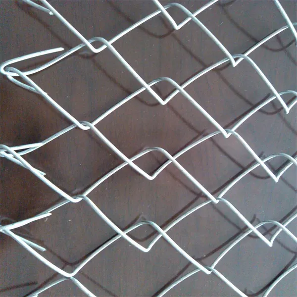 Galvanized Chain Link Fence With 2.5mm Wire Diameter and 50mm Mesh Size photo-3