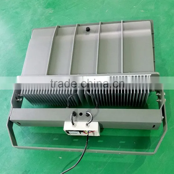 Hot Sales UL DLC 300W Led High Mast Light 130LM/W IP65 Waterproof Flood Light Led photo-3