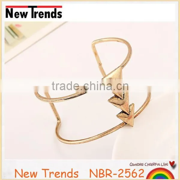 Women Trendy Alloy Triangle Pretty Fashion Charm Bracelet Cuff photo-2