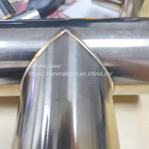 Portable Hand Held Fiber Laser Welders 1500w 2000W 3000W Welding Machine Welding Stainless Steel and Aluminium photo-3