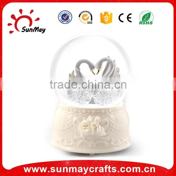 Custom Wedding Favors Snow Globe photo-3