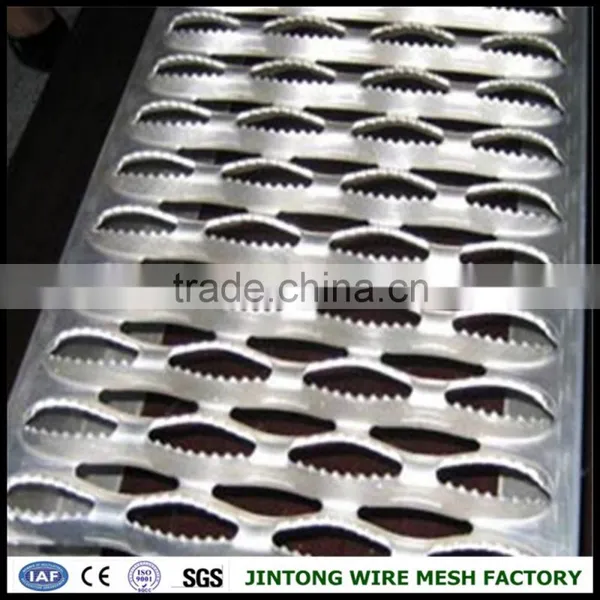 Hot Sale and Sample Free Galvanized Checkered Plate/checker Plate Specification With All Kinds of Hole Shape(China Manufacturer) photo-2