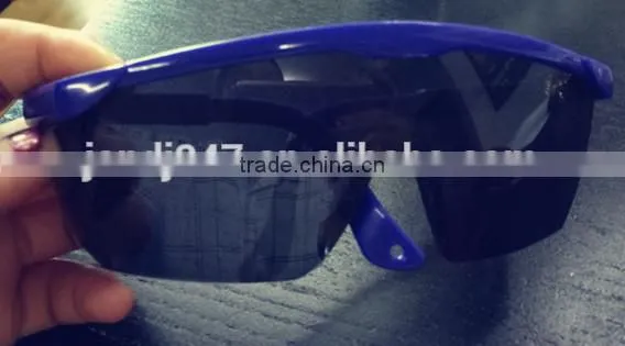 100% UV Labor Protection OEM Safety Glasses photo-3