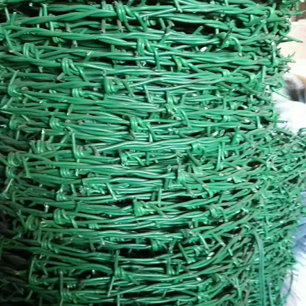 Malha de arame farpado com torção reversa com espaçamento de 75mm - 150mm entre as farpas para áreas de alta segurança