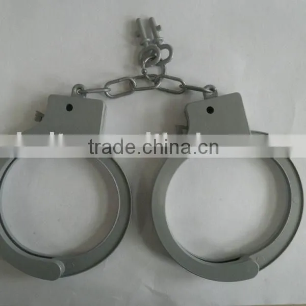 plastic handcuff