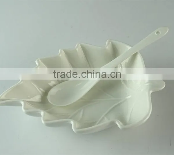 High Quality Stocked White Leaf Shape Ceramic Dish Set, Relish Dish/split Dish/salad Dish With Spoon photo-2