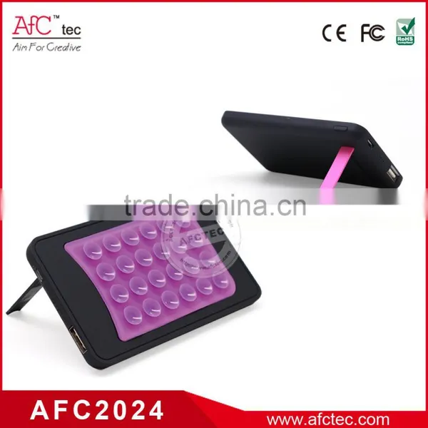 4000mah Rechargerable Polymer Power Bank With Rubber Sucker photo-3