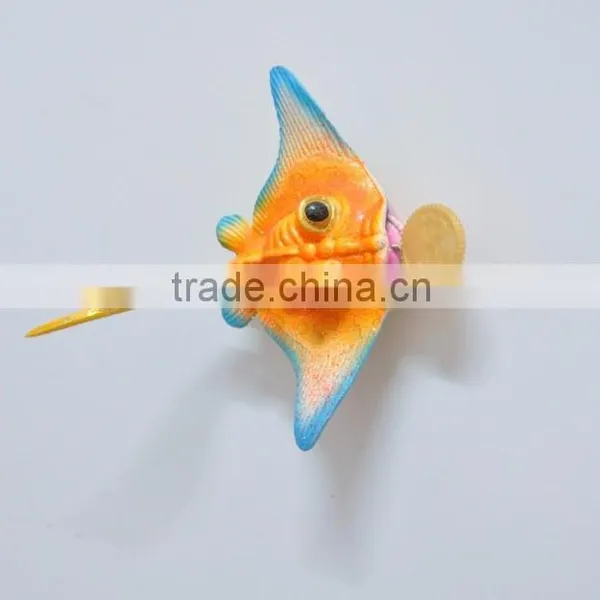 5 Inch Glitter Surface Butterfish Eat Dollars Little Fish 3d Plastic Fridge Magnet photo-3
