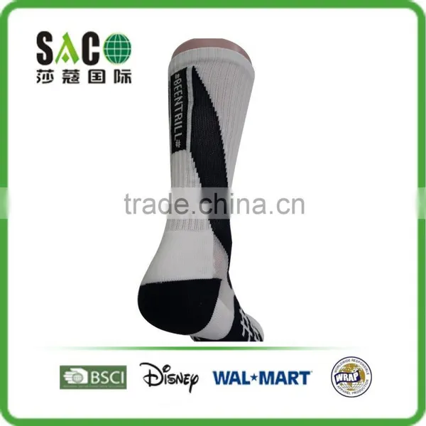 Well Pattern Black Coarse Drill White Nylon Sports Socks photo-5