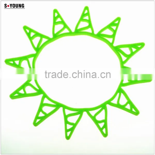 16006 Snowman Shape Silicone High Temperature Heat Insulation Mat Kitchenwares Silicone Mat Flexible Silicone Heating Mat photo-5