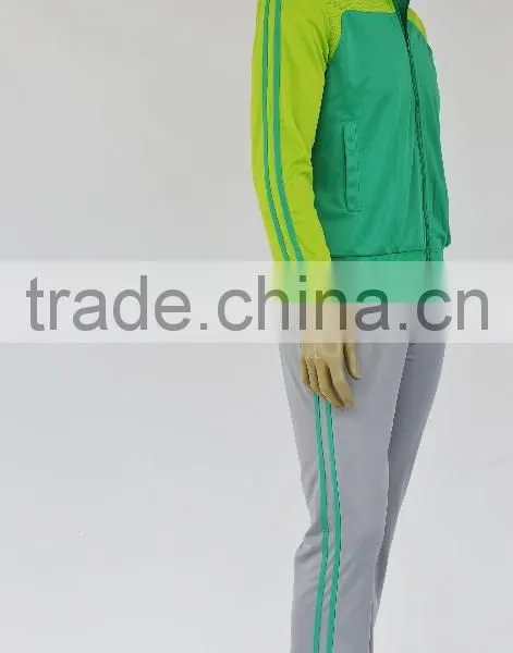 Hot Factory OEM High Quality 100% Polyester Sportswear photo-3