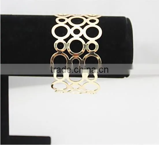 South Korean Round Hollow Women Bangles With Gold Plated photo-5