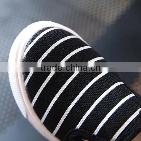 Zm35398a Kids Leisure Slip on Sport Canvas Shoes for Summer photo-5