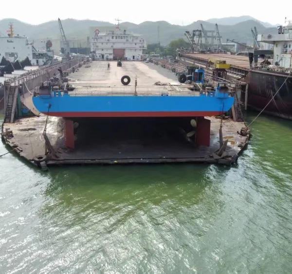 Продается баржа на 17000 тонн. Палубный корабль LCT. Платформа по продаже подержанных судов. Кран-корабль. Буксир. Грузовой сухогруз. Грузовой корабль. Судостроение. Судостроительный завод