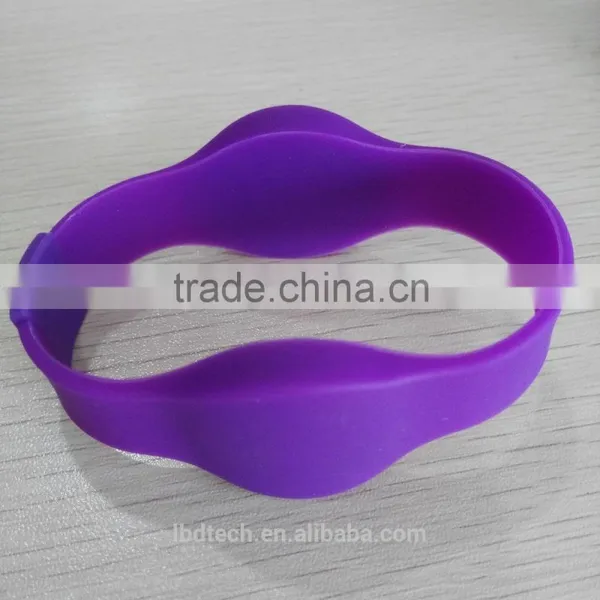 Hot Sale Printable MIFARE DESFire EV1 2K Silicone Wristbands photo-4