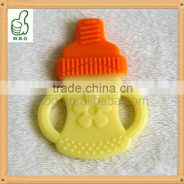 Soft Banana Silicone Baby Teether for Biting photo-3