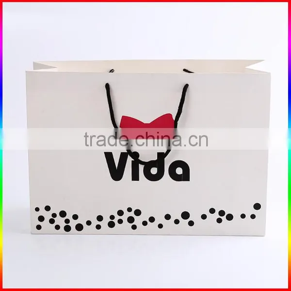 Custom White Paper Bag Package Clothing Paper Bag photo-2