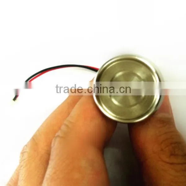 Solid metal read/write panel-mount probe with magnetic