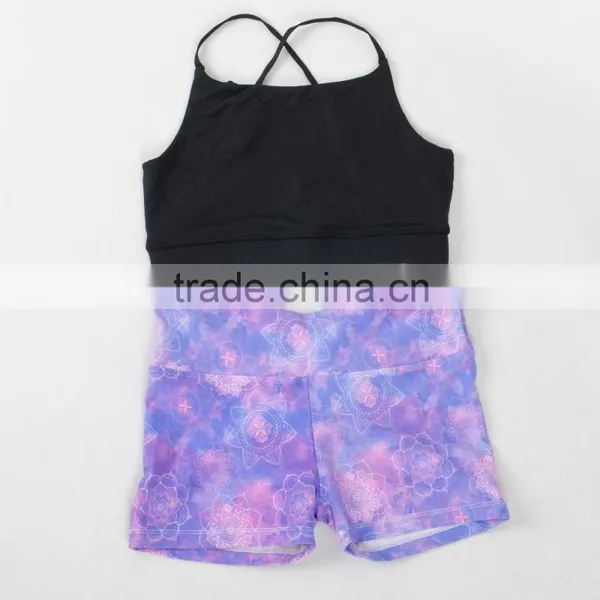 Trade Assurance 2016 OEM Compression Material Ladies Fitness Wear Sports Shorts for Women photo-2