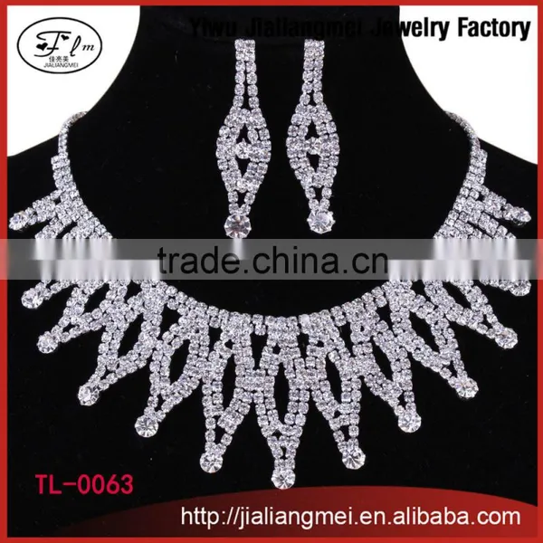 Fashion Rhinestone Crystal Bridal Jewelry Wholesale Silver Plated Necklace and Earrings Set