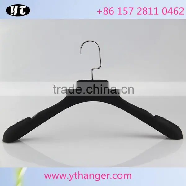 Plastic Hanger With Rubber Coated Anti-slip Surface Rubber Hanger for Clothes photo-4
