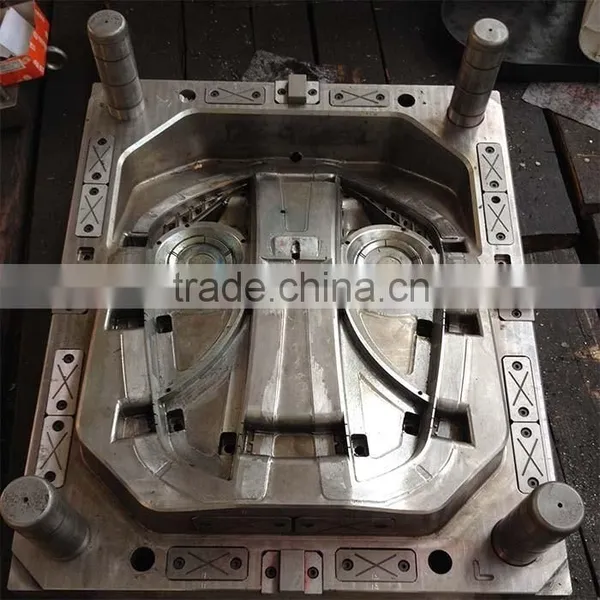 Taizhou High Quality Plastic Injection Auto Lamp Mould photo-3