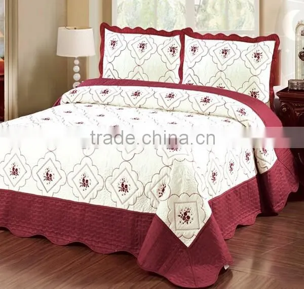 Hot Sale 3Pcs Embroidered Quilt Set photo-4