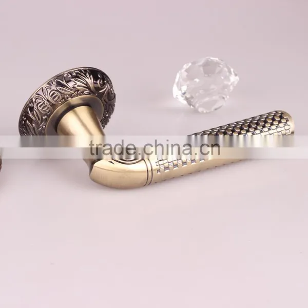 High Quality Zinc Alloy Lever Handle Door Lock photo-4