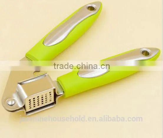 High Quality Kitchen Tool Custom Stainless Steel Garlic Press and Crushes photo-4
