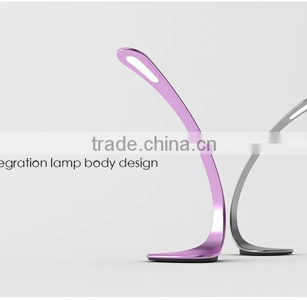 2016 Hot Selliing Touchable LED Table Lamp