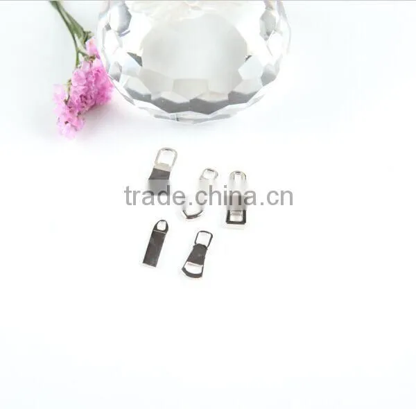 Nickel Zinc Alloy Zipper Puller for Bags/clothing/backpack photo-2