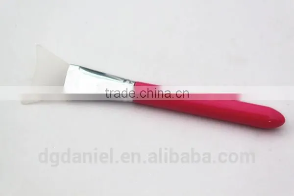 Single Cosmetic Red Crystal Plastic Handle Powder Makeup Brush photo-3