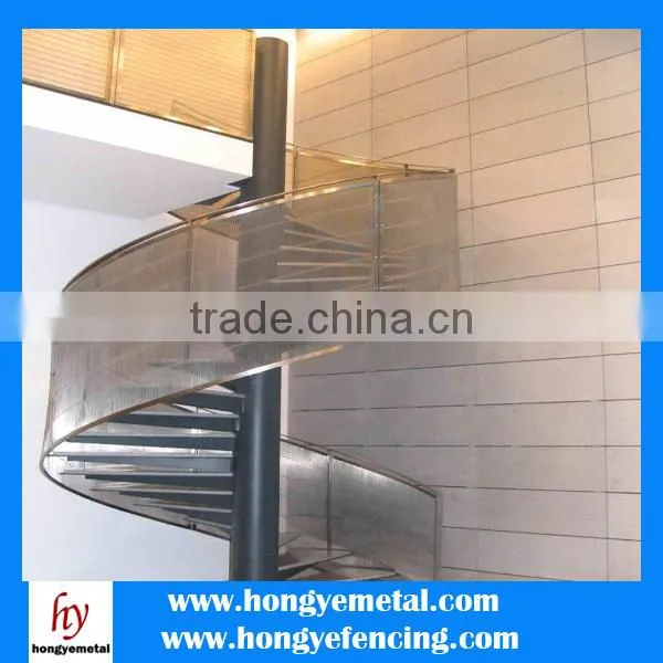 SS 201/304/316 Stainlees Steel Perforated Antiskid Plate Manufacturer photo-3