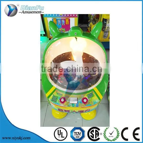 Hot Sale 2016 New Arrived Kids Coin Operated Claw Crane Arcade Game Machine Candy Vending Redamption Game Machine photo-5