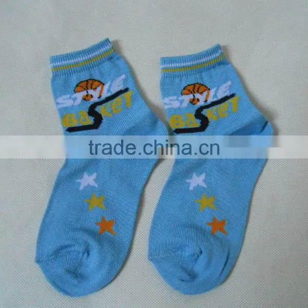 Top Quality Fashion Kids Football Socks for Spring Wear photo-3